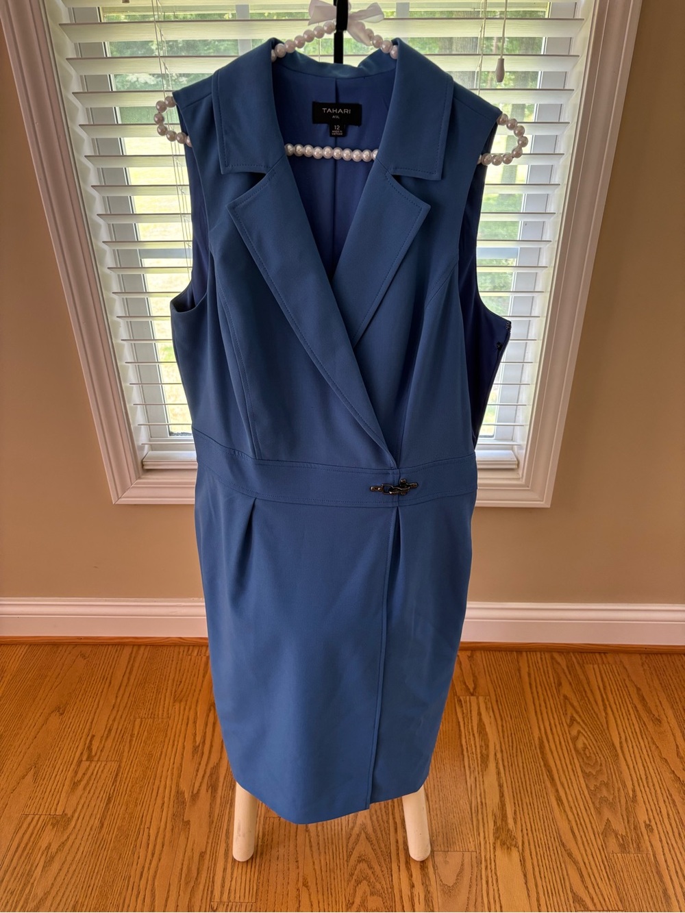 Tahari ASL Sleeveless Slate Blue Sheath Dress with Notch Lapel
